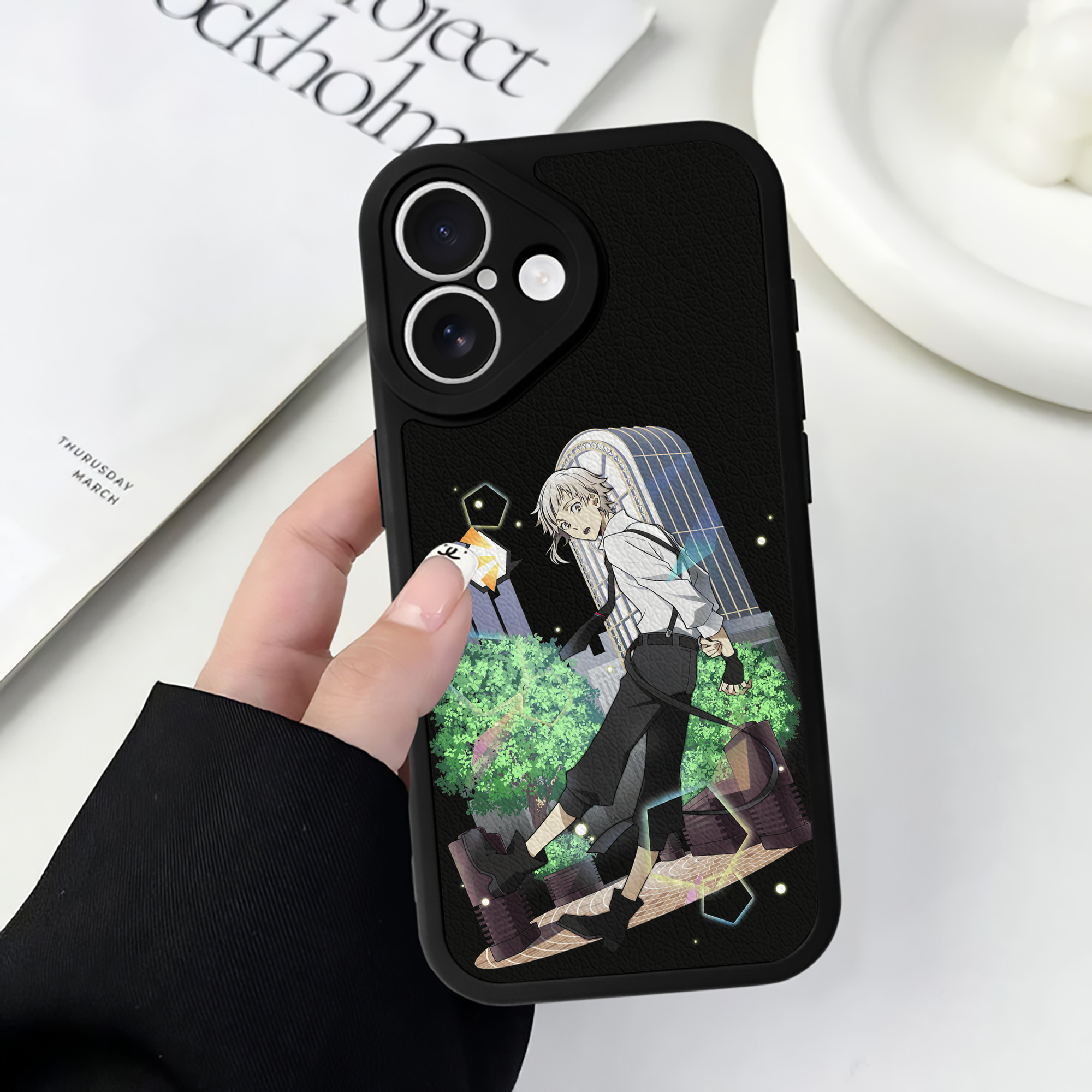 （画像用） 文豪ストレイドッグス Bungo Stray Dogs 【iPhone 16シリーズ対応】シリコンスマホケース（レザー調） 材質：シリコン